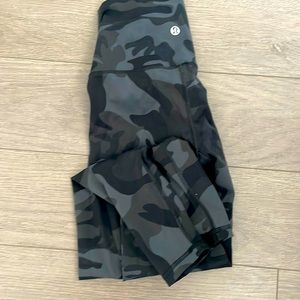 Crop lulu wunder train size 0